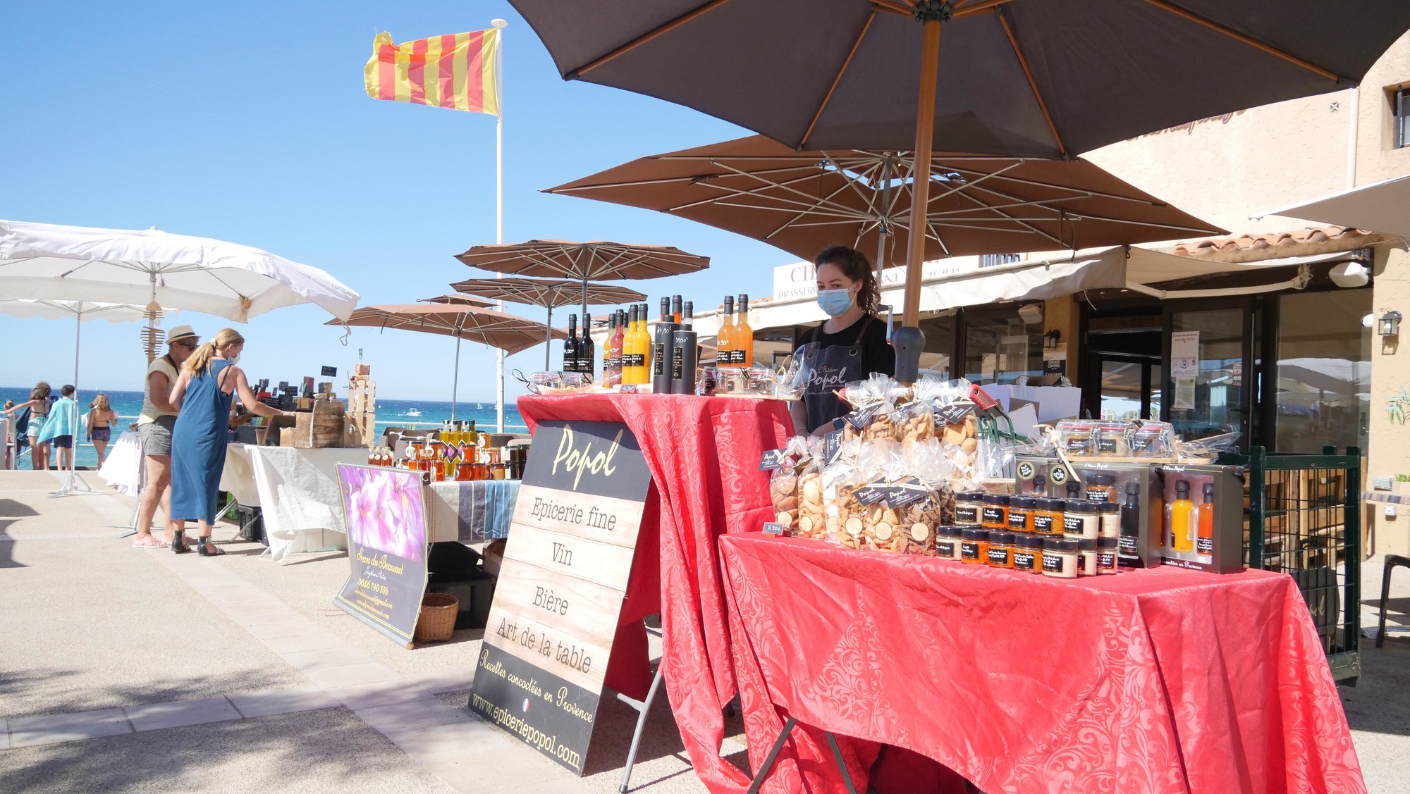 Marché Saint Cyr les pieds dans l’eau