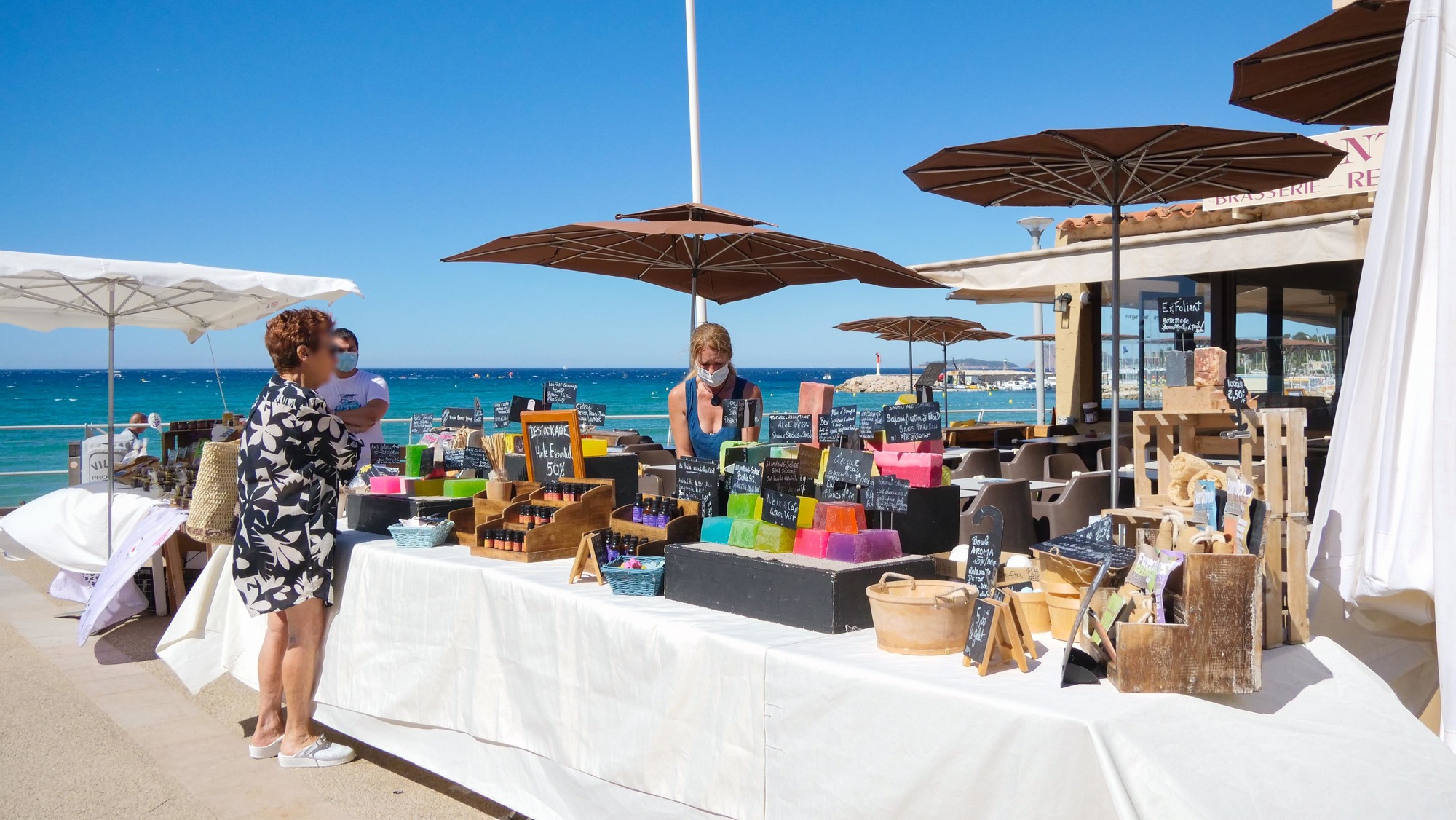 Marché Saint Cyr les pieds dans l’eau