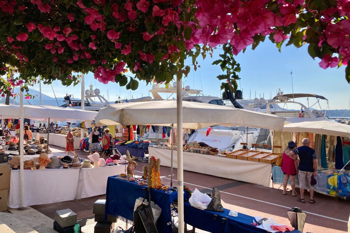 Marché hebdomadaire Bandol