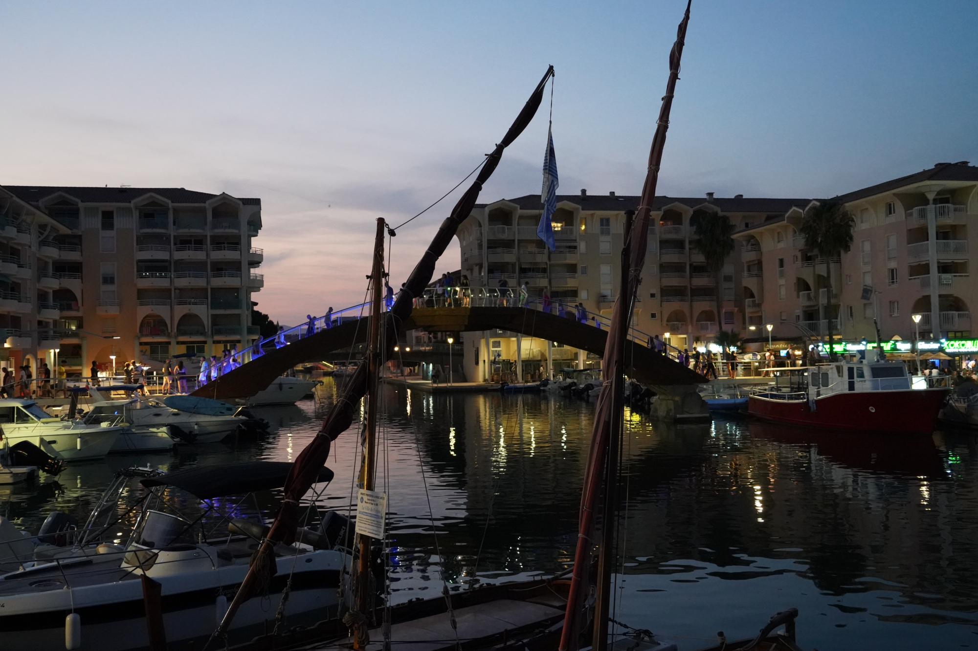Marché nocturne de Port-Fréjus_Fréjus