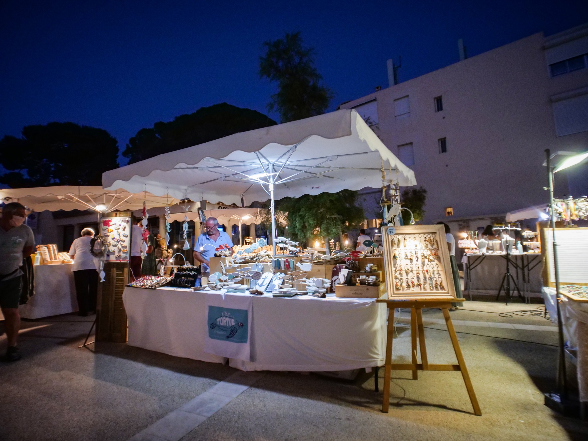 Marché des créateurs place de l’appel du 18 Juin