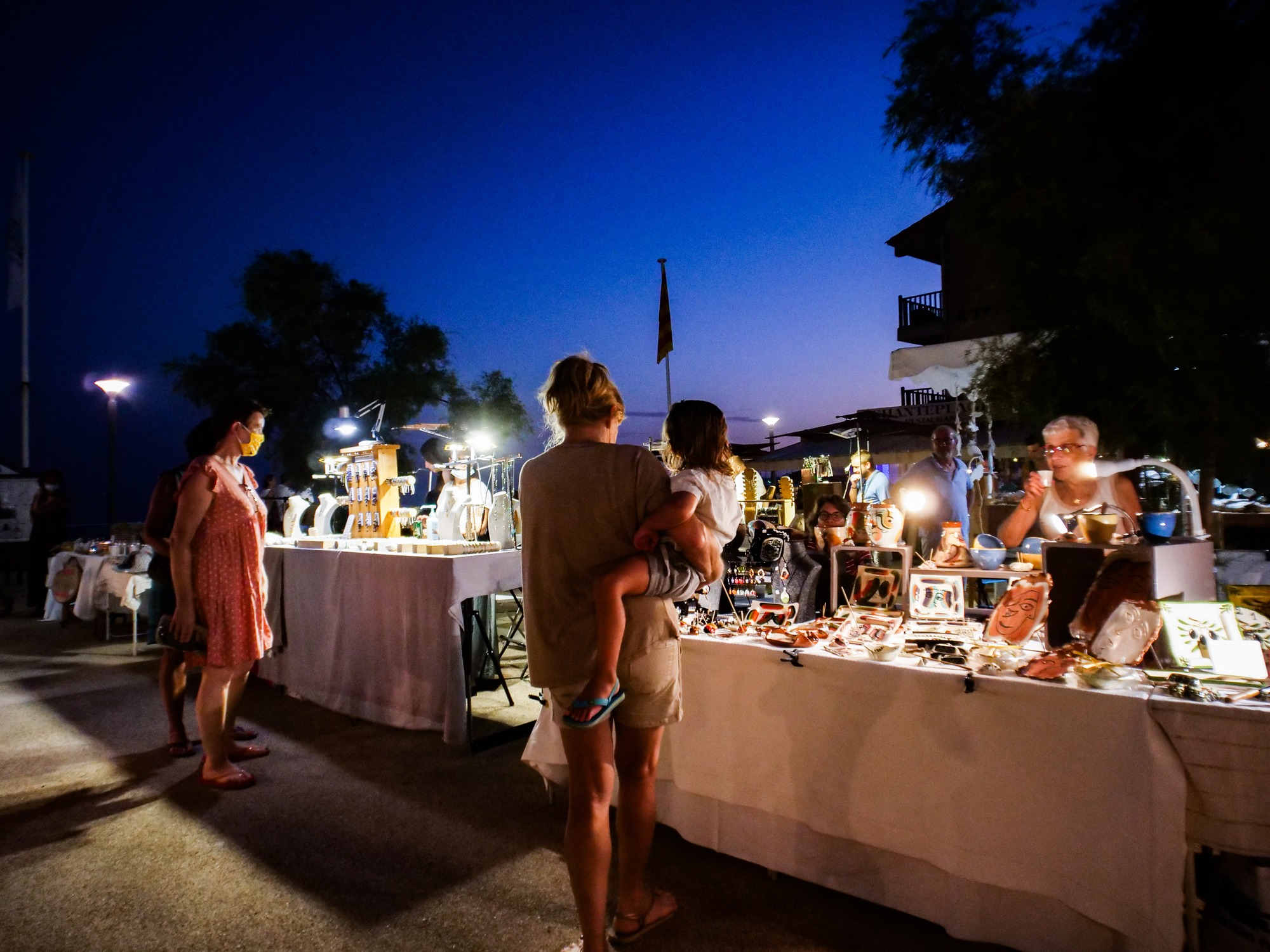 Marché des créateurs place de l’appel du 18 Juin