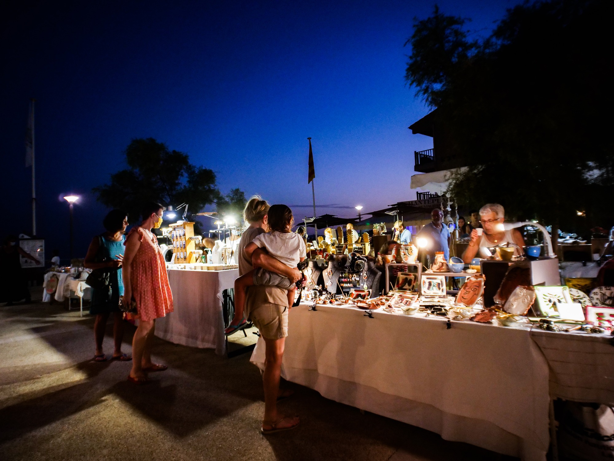 Marché des créateurs place de l’appel du 18 Juin