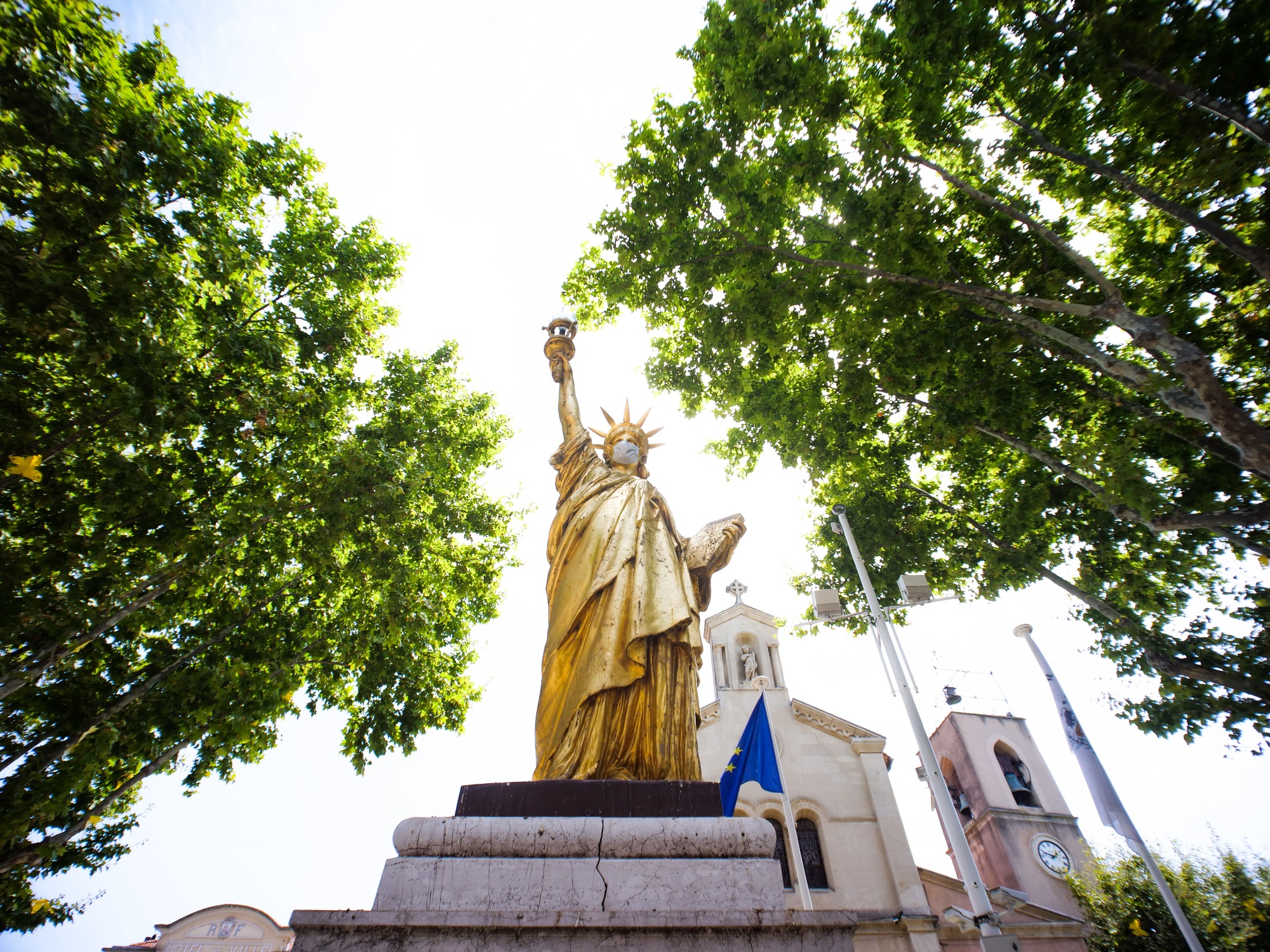 Statue de la liberté place Portalis